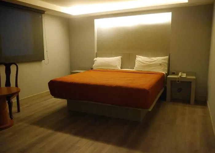 Hotel El Senador 3*