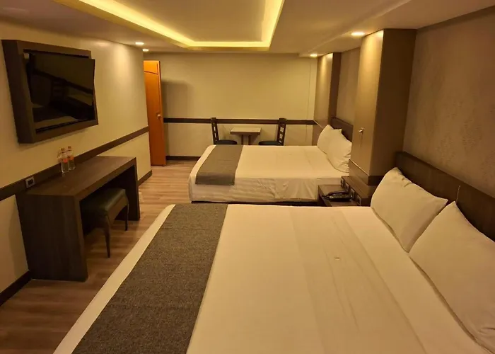 Hotel El Senador 3*