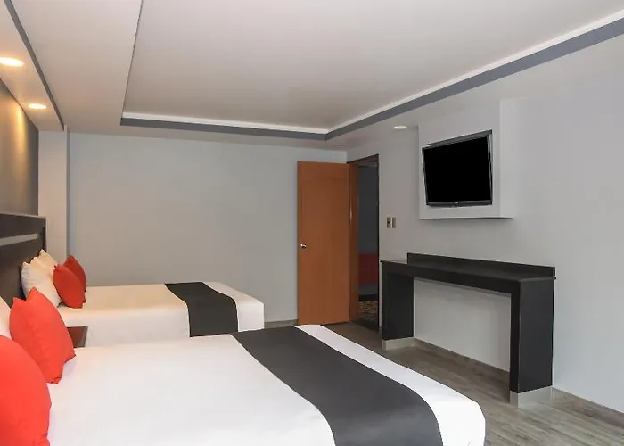 El Senador Hotel